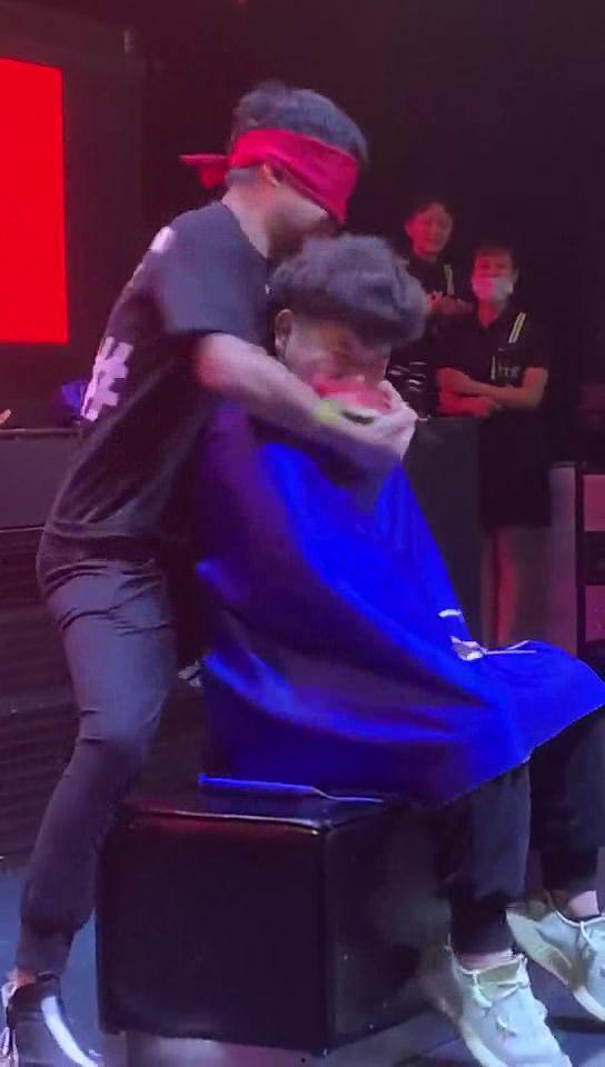 夫妻实力吃瓜比赛,吃瓜比赛一触即发！